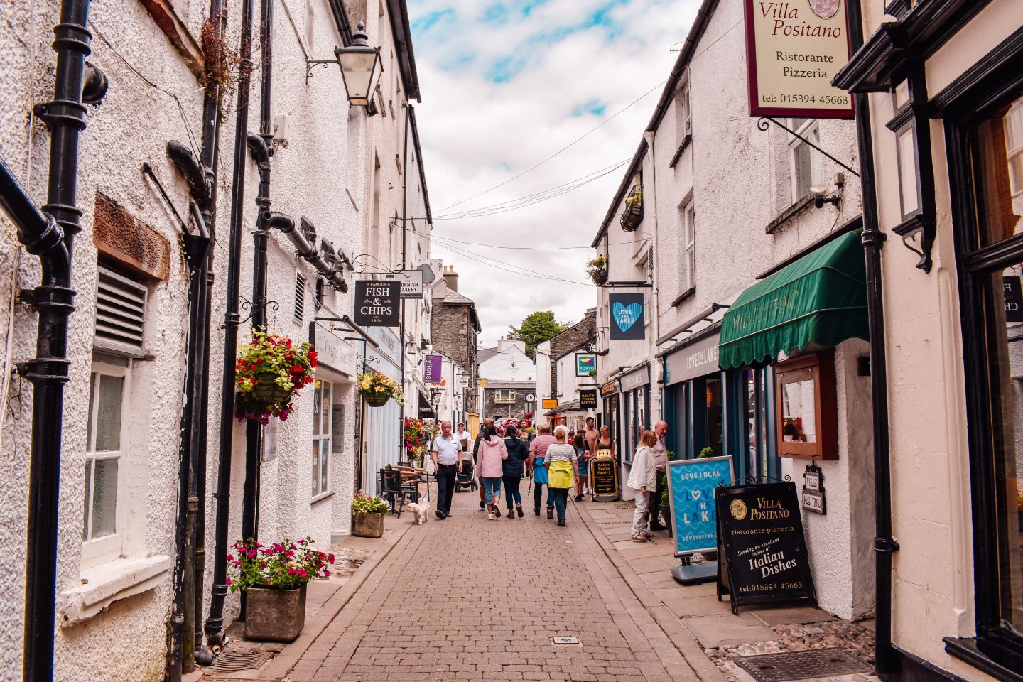 Bowness-on-Windermere travel guide