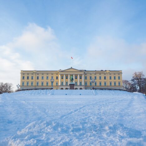40 Best & Easy Campervan Meals For Your Next Road Trip