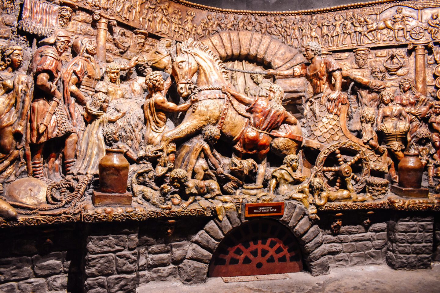 Roman Chariot Corner