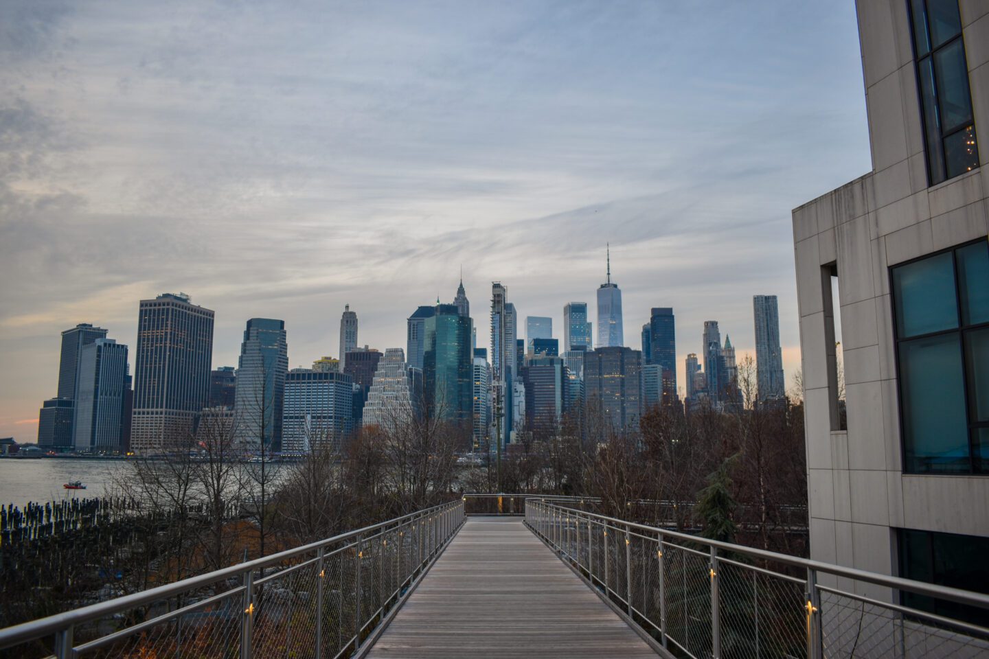Admire the Manhattan skyline from Squibb Park Bridge