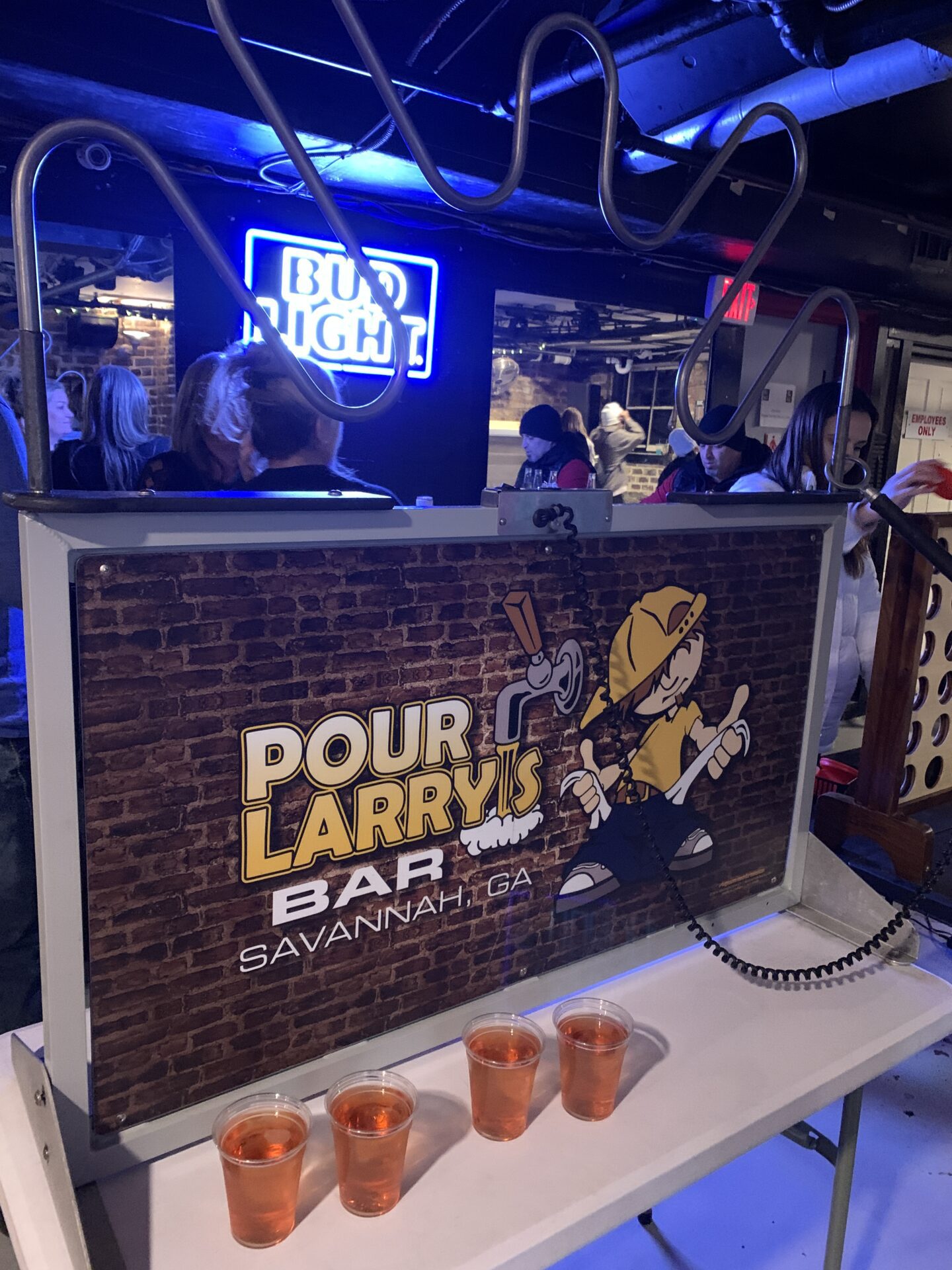 Savannah Pour Larry's