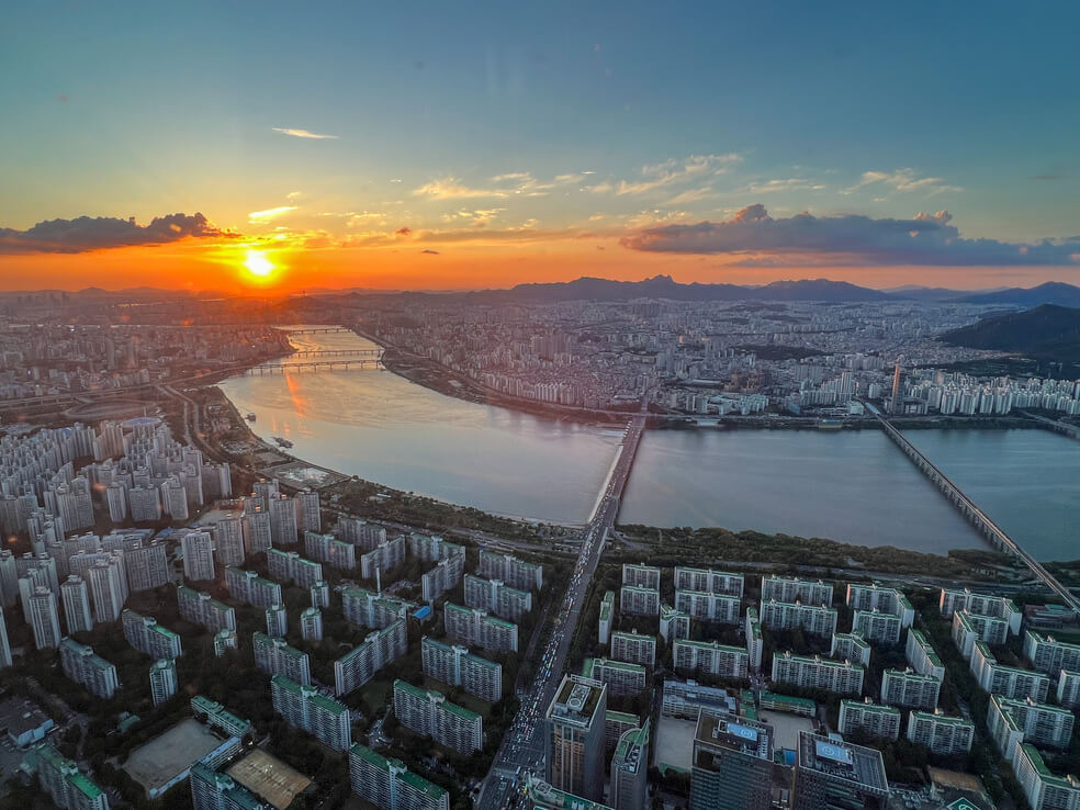 120th Floor - Sky Terrace/Exit Floor