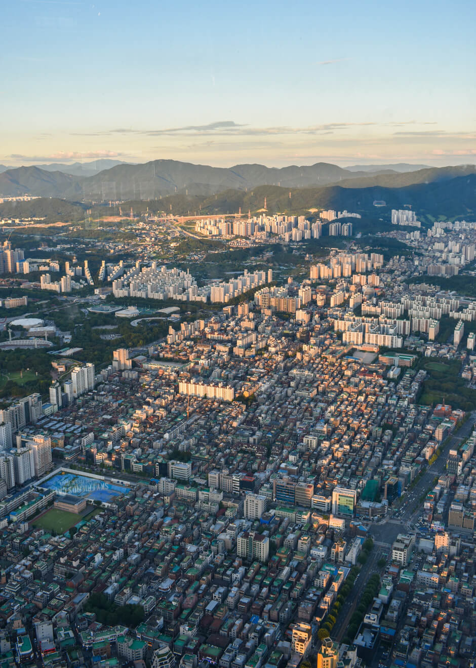 FAQs about Lotte World Tower Observatory - is Seoul Sky worth visiting?