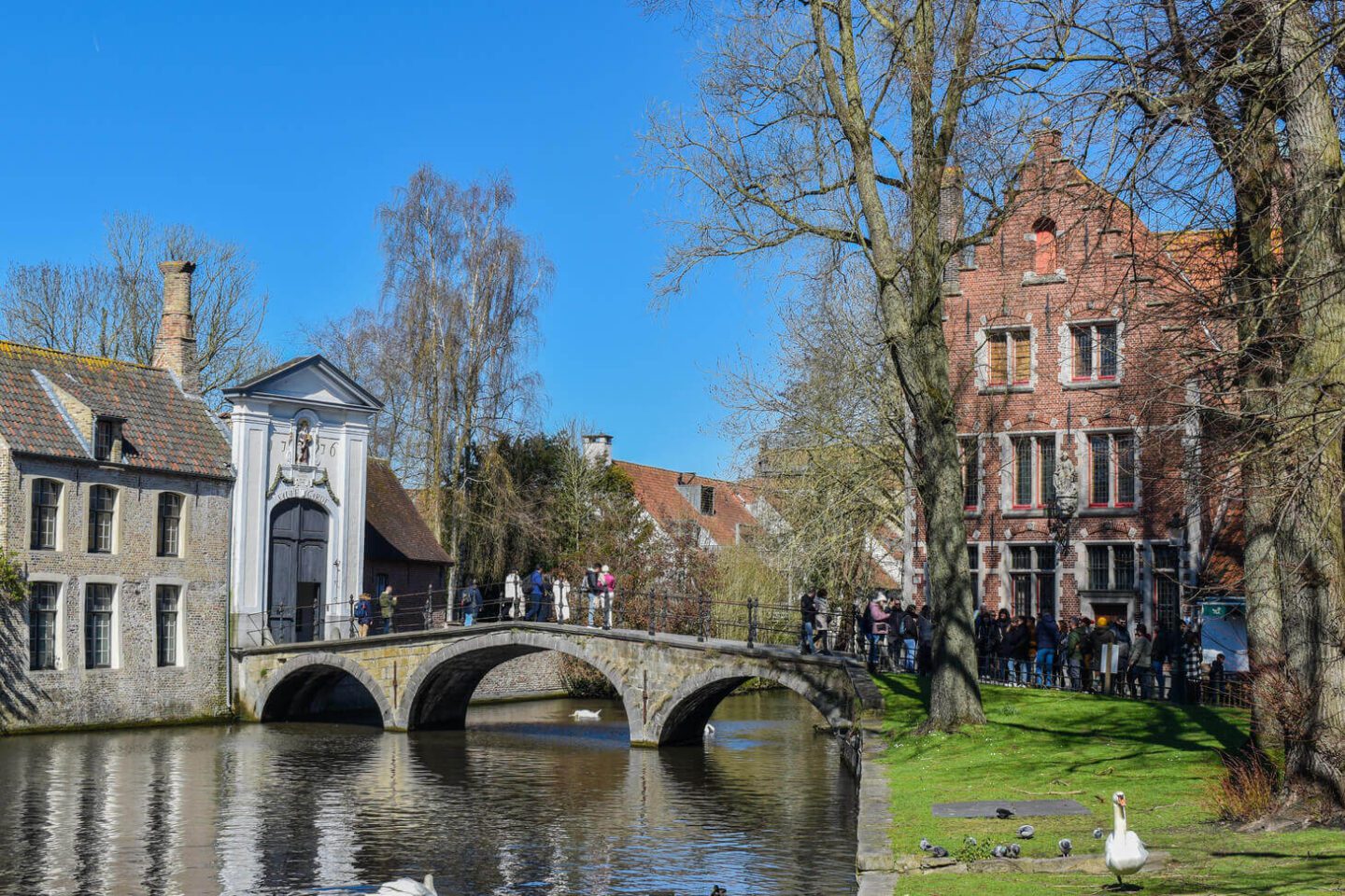 Bruges river